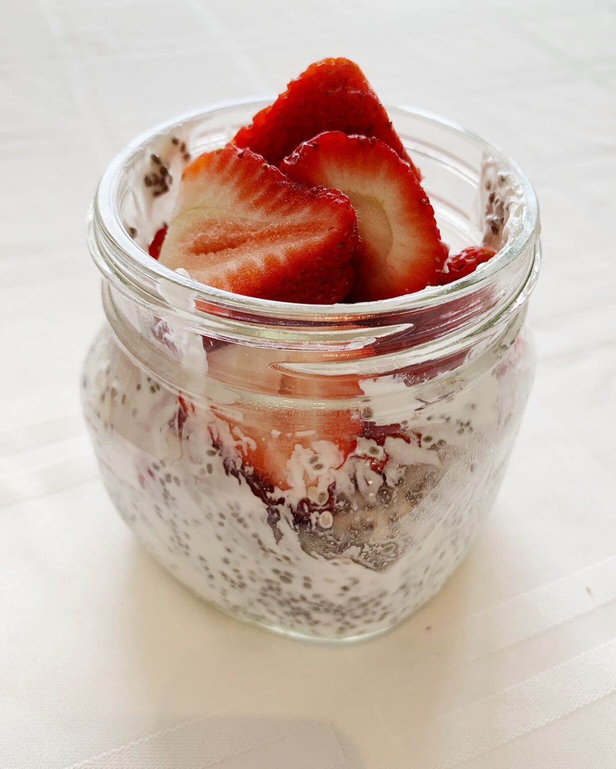 protein-strawberry-chia-seed-pudding-wellpower-method